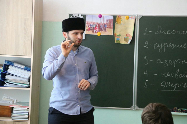 Встреча с учащимися Дубкинской СОШ, п.Дубки Казбековского района